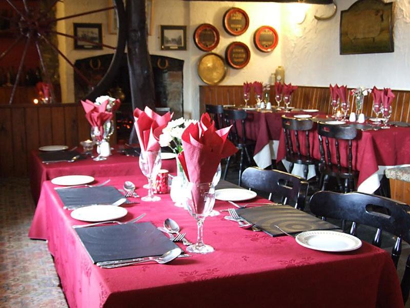 The West Country Inn 클로벨리 외부 사진