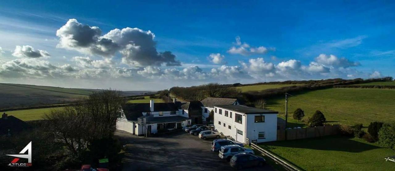 The West Country Inn 클로벨리 외부 사진
