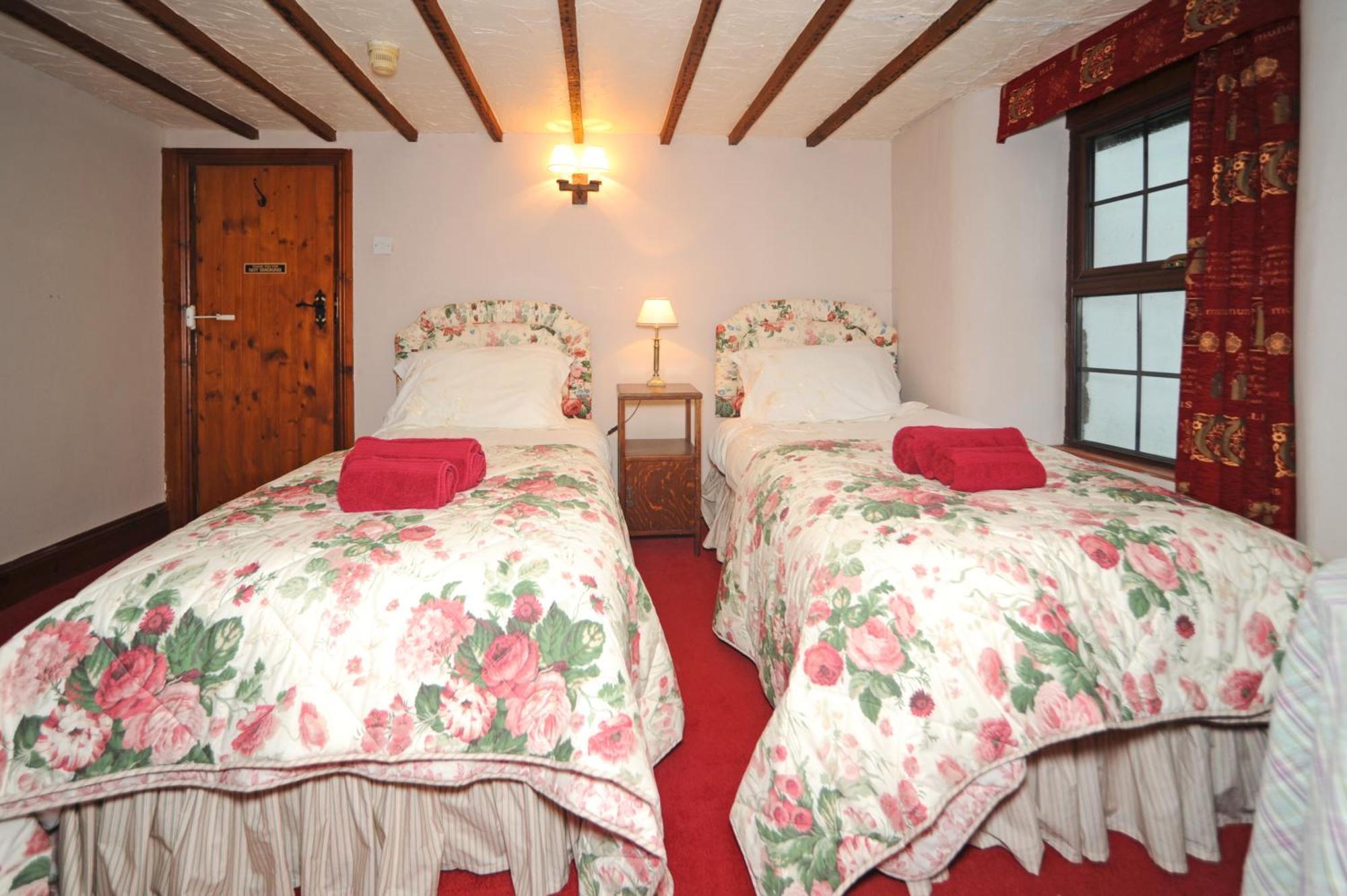 The West Country Inn 클로벨리 외부 사진