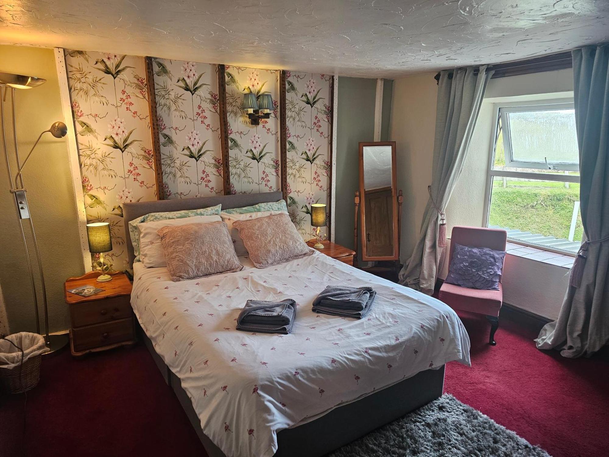 The West Country Inn 클로벨리 외부 사진