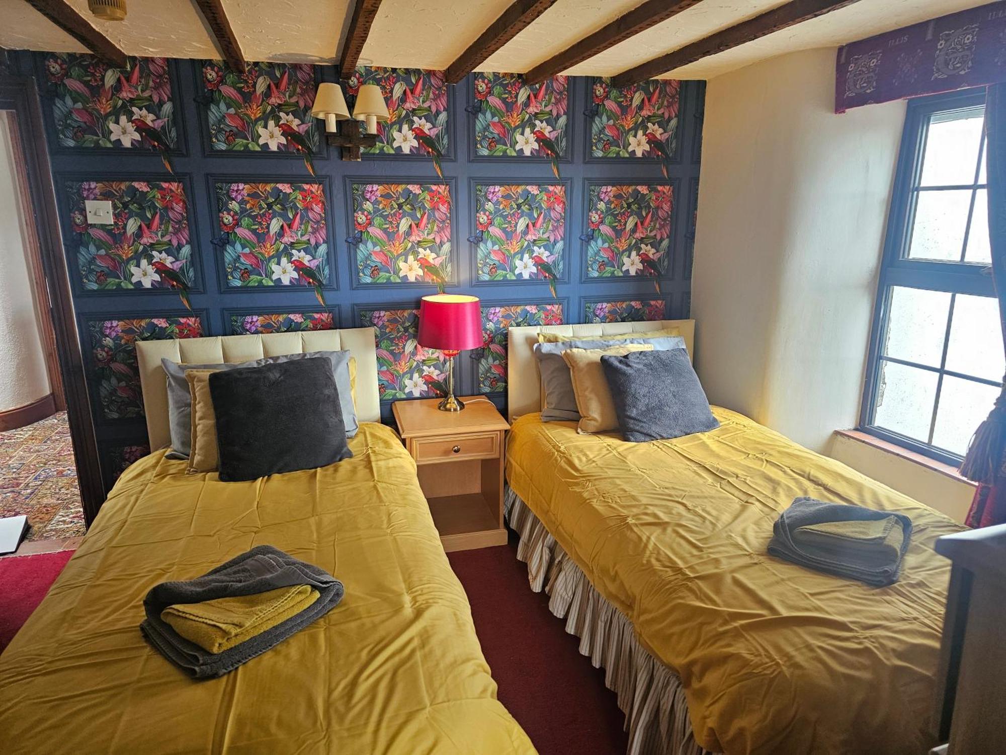 The West Country Inn 클로벨리 외부 사진