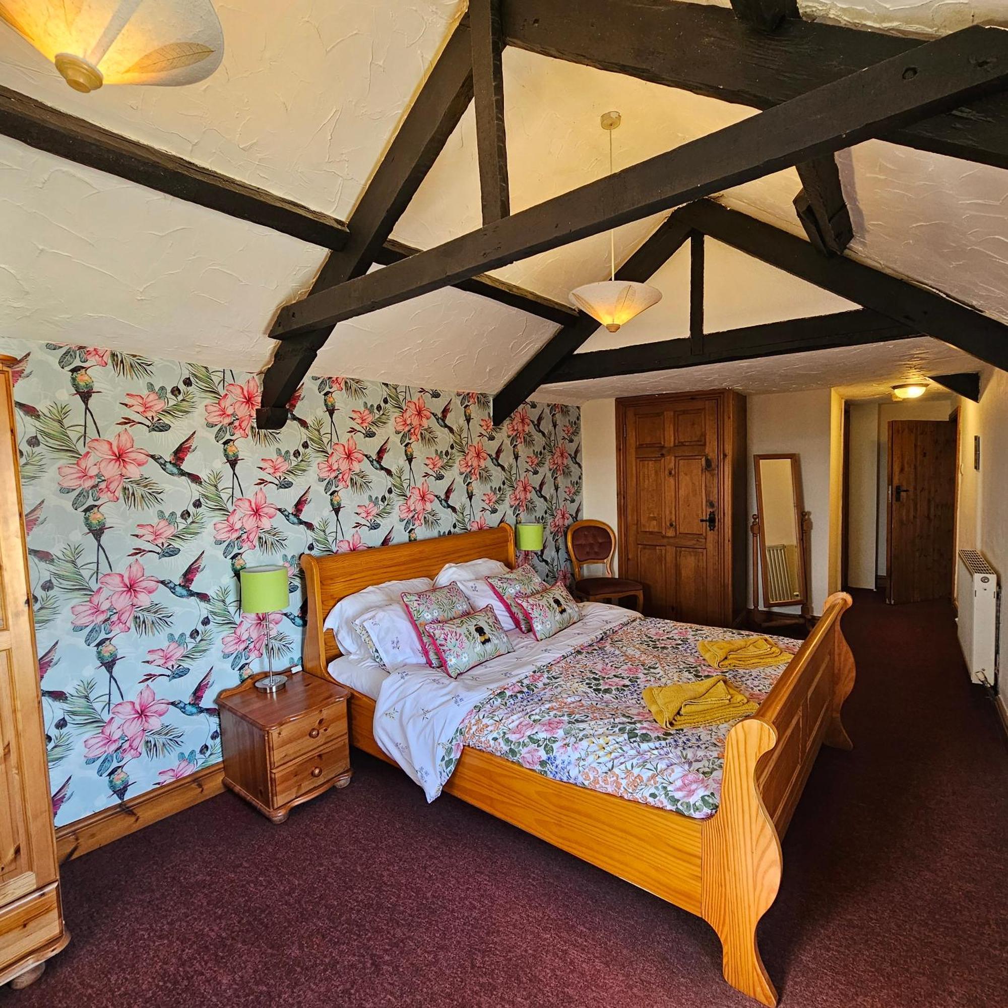 The West Country Inn 클로벨리 외부 사진