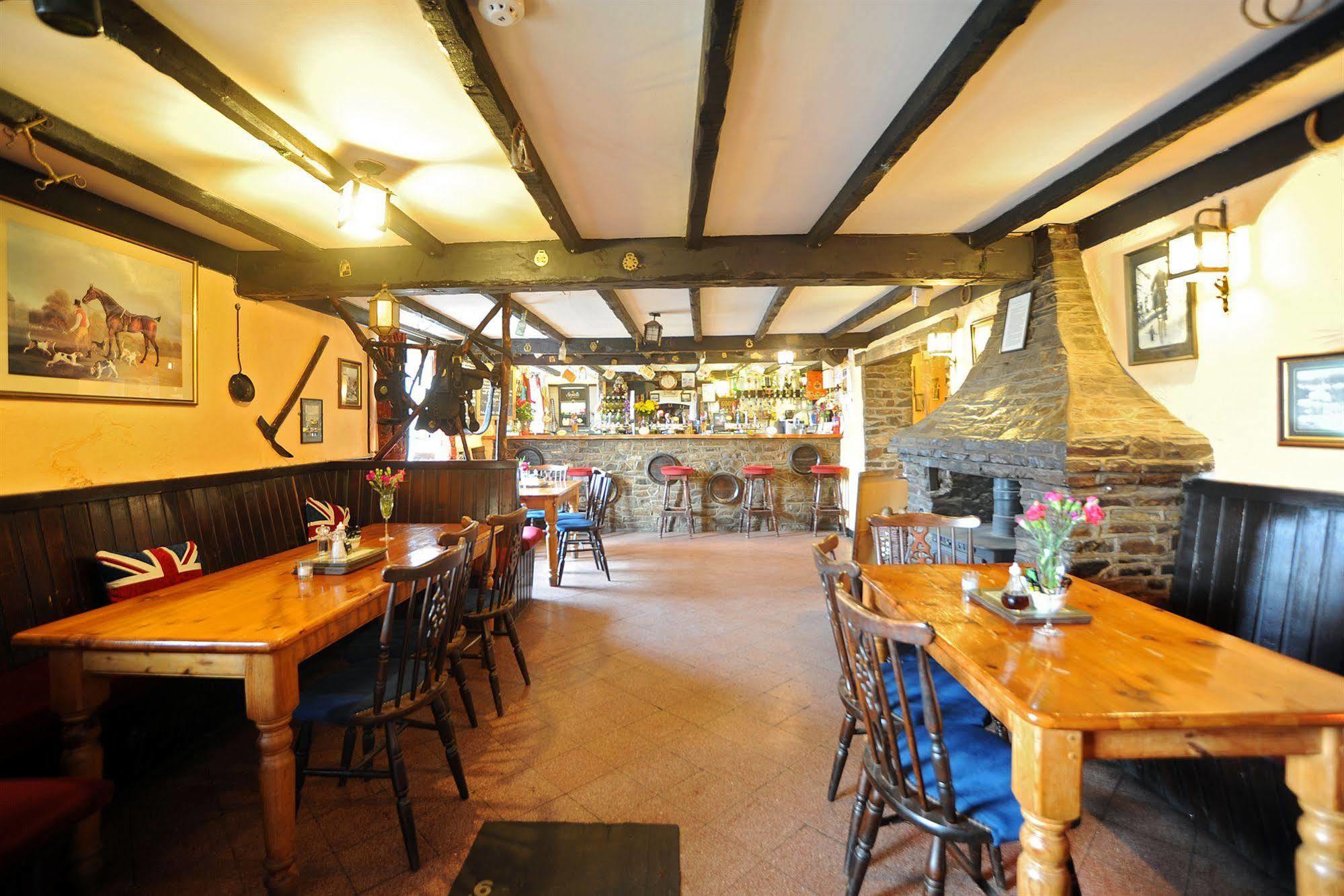 The West Country Inn 클로벨리 외부 사진