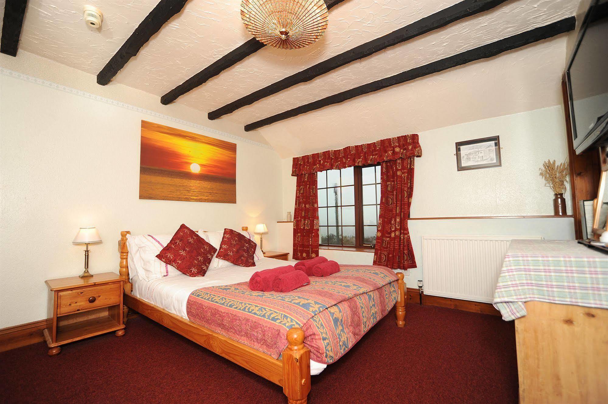 The West Country Inn 클로벨리 외부 사진