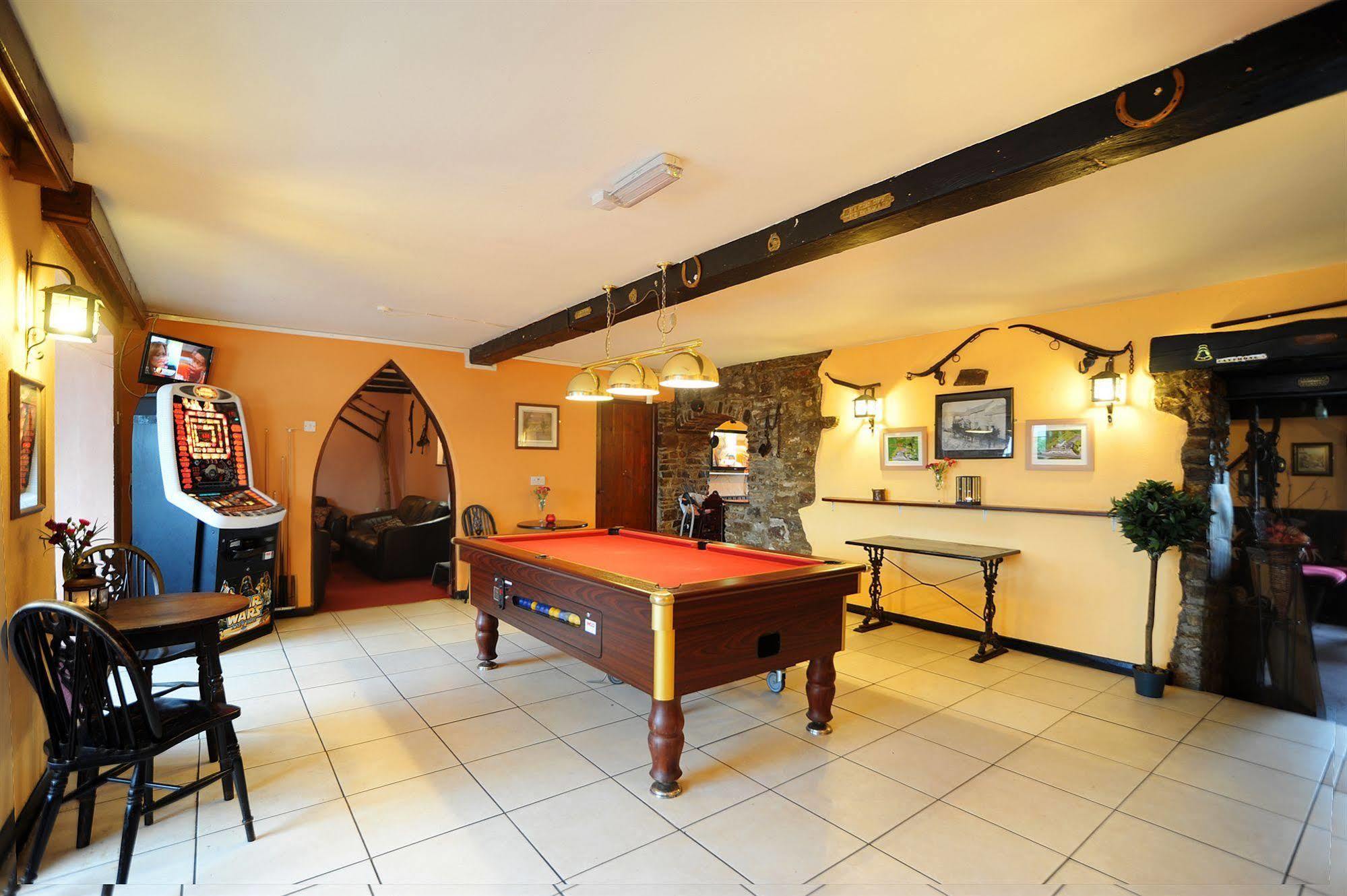 The West Country Inn 클로벨리 외부 사진